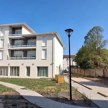 Appart hôtel Domitys - Le Damier 3*